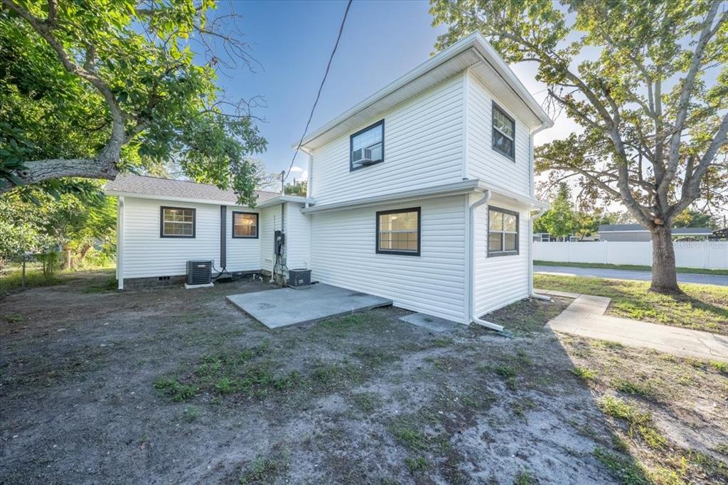 6295 3RD AVENUE S, ST PETERSBURG, FL — photo 2 of 36