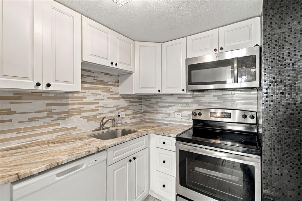 4015 BAYSHORE BOULEVARD UNIT 11A, TAMPA, FL — photo 5 of 30