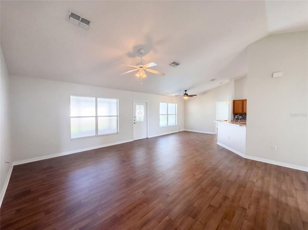6041 PARNELL AVENUE, SPRING HILL, FL — photo 3 of 28