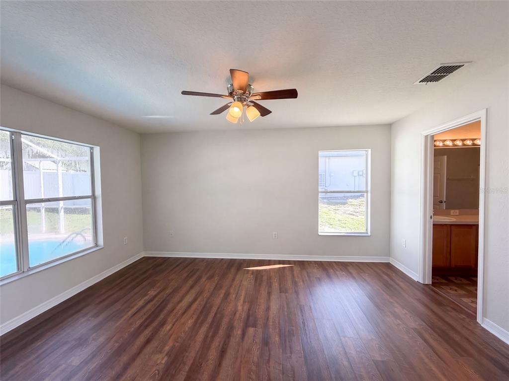 6041 PARNELL AVENUE, SPRING HILL, FL — photo 4 of 28