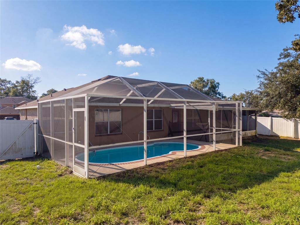 6041 PARNELL AVENUE, SPRING HILL, FL — photo 5 of 28
