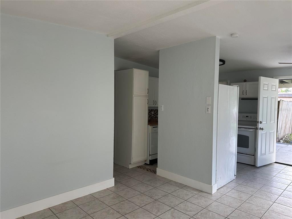 9571 83RD STREET, SEMINOLE, FL — photo 5 of 10