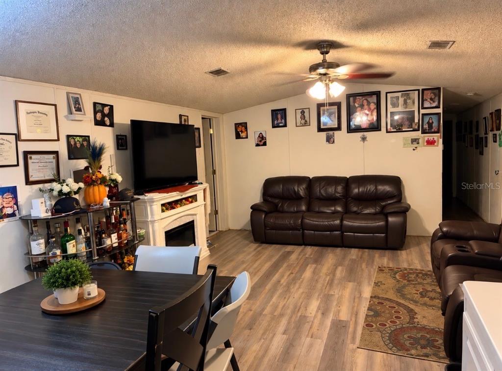 11522 NORTH STREET, GIBSONTON, FL — photo 5 of 18