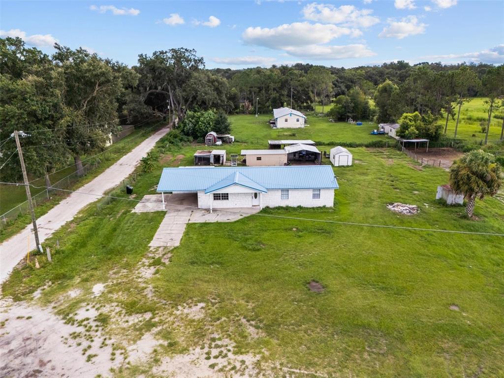 9545 STATE ROAD 33 N, POLK CITY, FL — photo 3 of 37