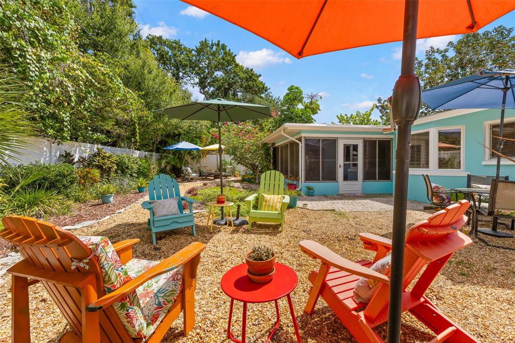 1530 SANDY LANE, CLEARWATER, FL — photo 2 of 30