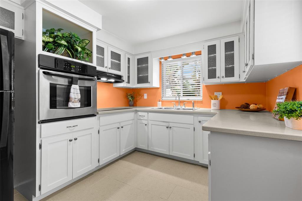 1530 SANDY LANE, CLEARWATER, FL — photo 3 of 30