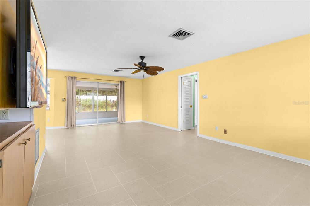 1530 SANDY LANE, CLEARWATER, FL — photo 5 of 30
