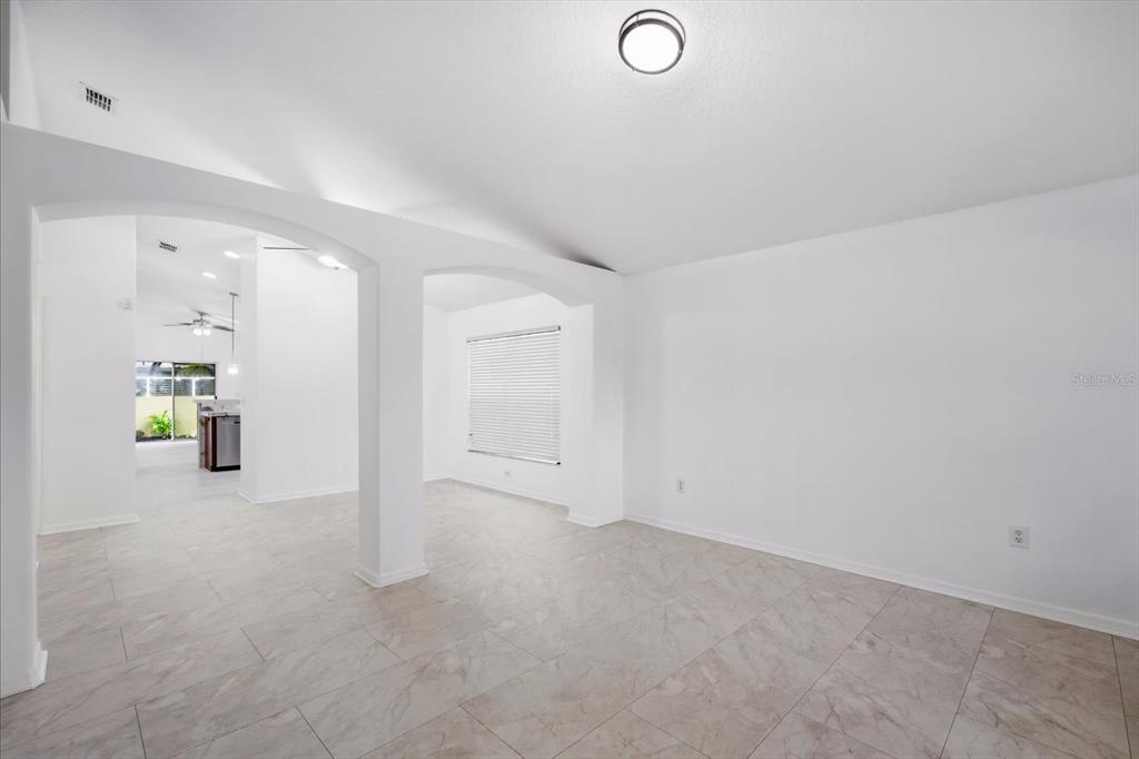 3005 W CHESTNUT STREET, TAMPA, FL — photo 5 of 30