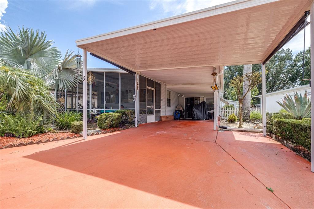 8 WOODLAND CIRCLE