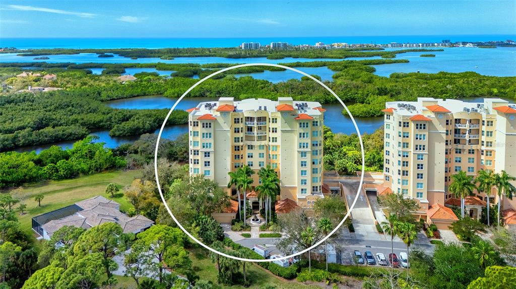 385 N POINT ROAD UNIT 401