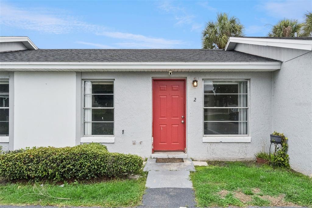 2 LAKE VILLA WAY