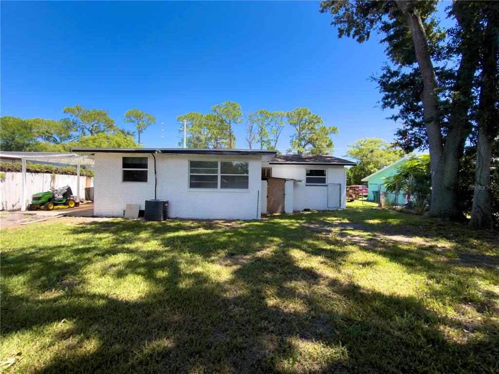 1044 CENTER AVENUE, HOLLY HILL, FL — photo 2 of 28