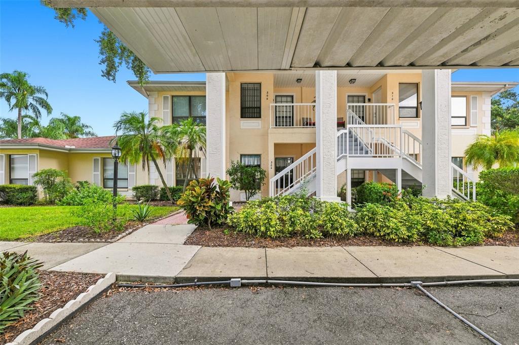 304 KELSEY WAY, SUN CITY CENTER, FL — photo 2 of 30