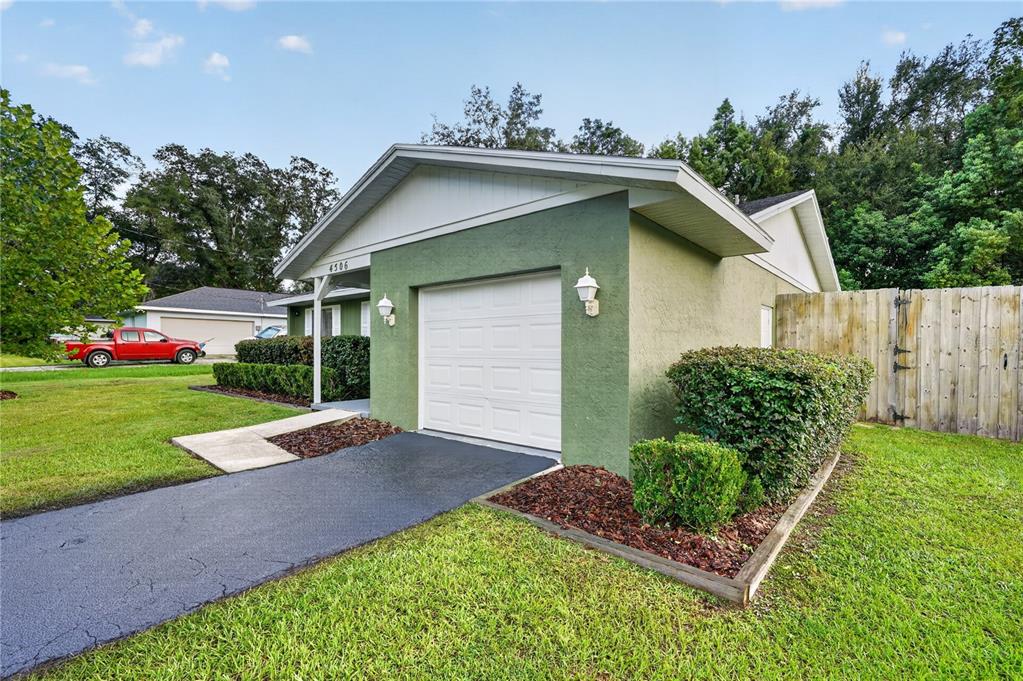 4506 NE 8TH PLACE, OCALA, FL — photo 2 of 23