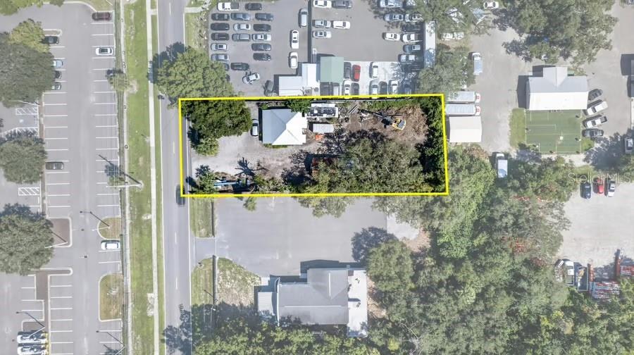 8021 PALM RIVER ROAD, TAMPA, FL — photo 2 of 18