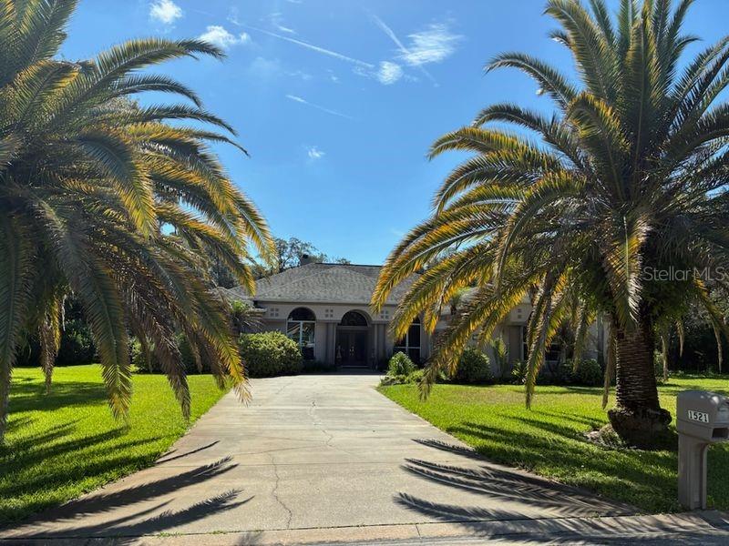 1521 SHADOW PINES DRIVE