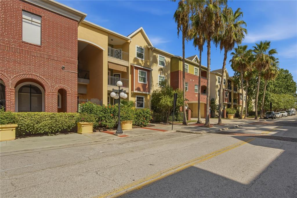 1810 E PALM AVENUE UNIT 1113