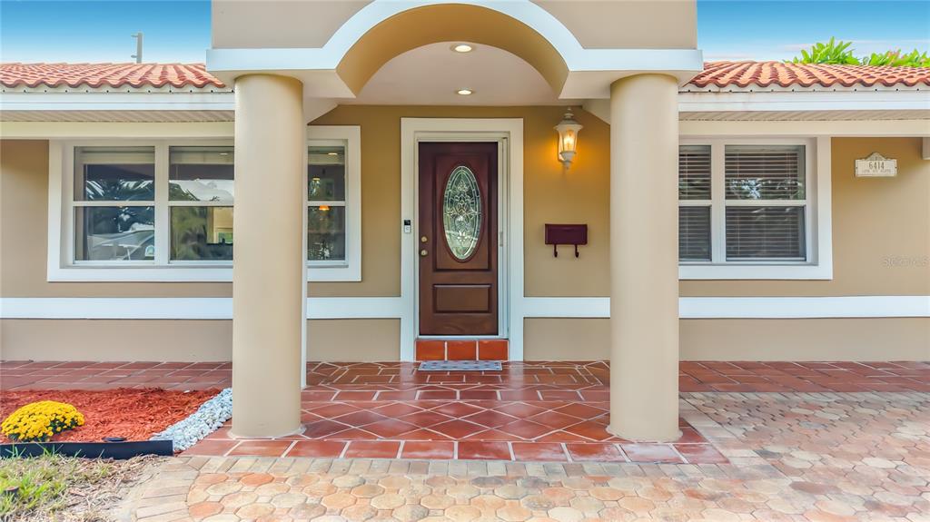 6414 24TH AVENUE N, ST PETERSBURG, FL — photo 3 of 99
