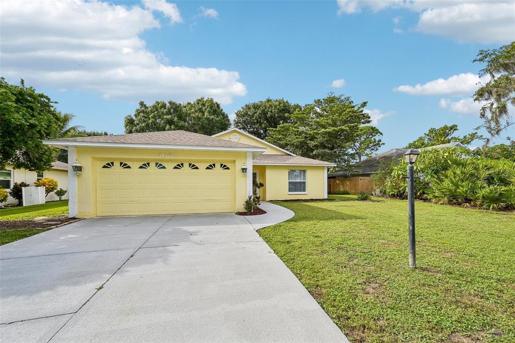 5684 ALDEN GARDEN WAY, SARASOTA, FL — photo 2 of 30