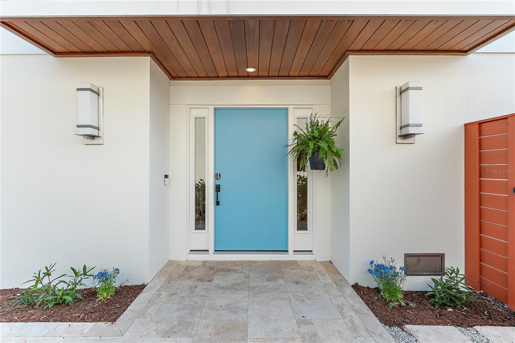 116 GARDEN LANE, SARASOTA, FL — photo 2 of 30