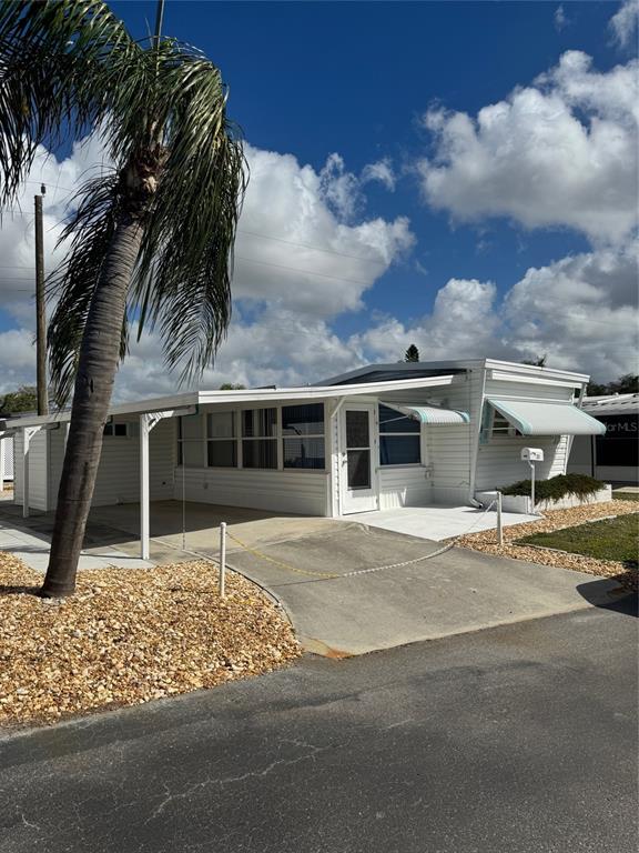 211 SOUTHWINDS DRIVE