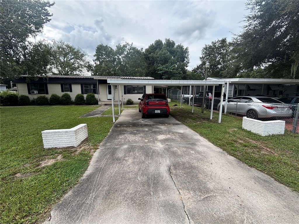 3728 NE 59TH AVENUE, SILVER SPRINGS, FL — photo 3 of 30