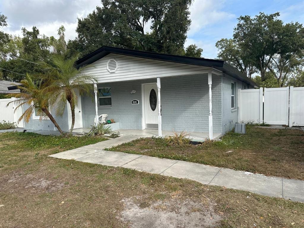 8501 N PACKWOOD AVENUE, TAMPA, FL — photo 2 of 30