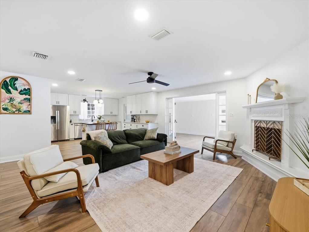1700 DUNCAN COURT, CLEARWATER, FL — photo 2 of 30
