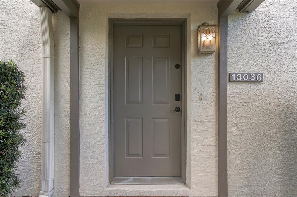 13036 VILLAGE CHASE CIRCLE UNIT 13036, TAMPA, FL — photo 3 of 30
