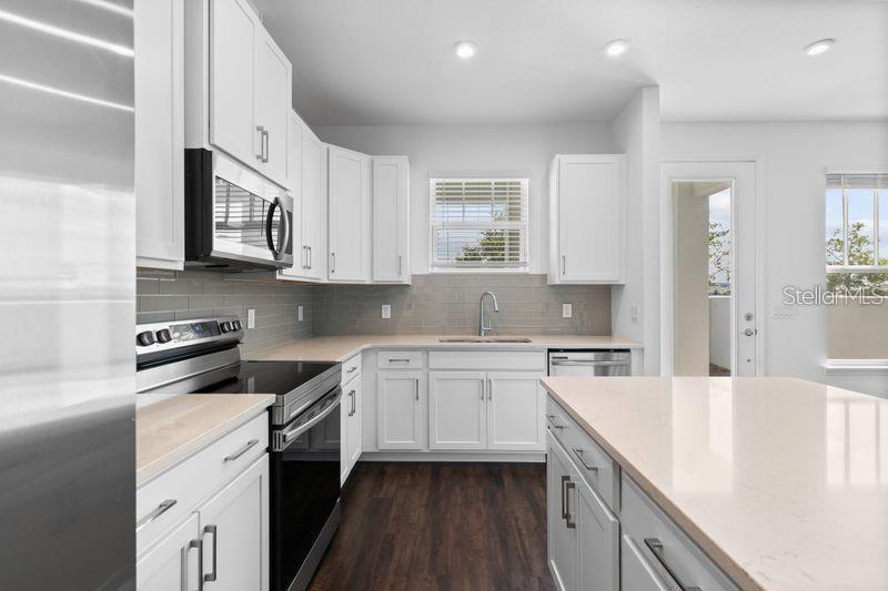 6967 NEMOURS PARKWAY, ORLANDO, FL — photo 3 of 32