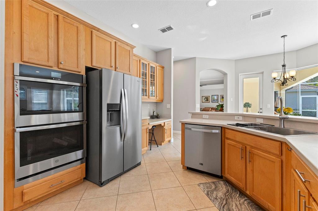 6840 COYOTE RIDGE COURT, BRADENTON, FL — photo 4 of 30
