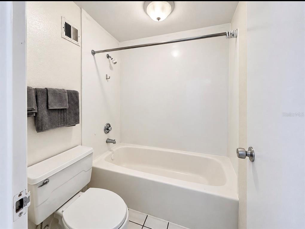 7900 S ORANGE BLOSSOM TRAIL UNIT 2002, ORLANDO, FL — photo 5 of 9