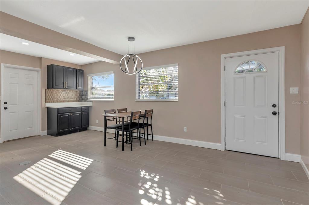 2629 14TH AVENUE S, ST PETERSBURG, FL — photo 4 of 28