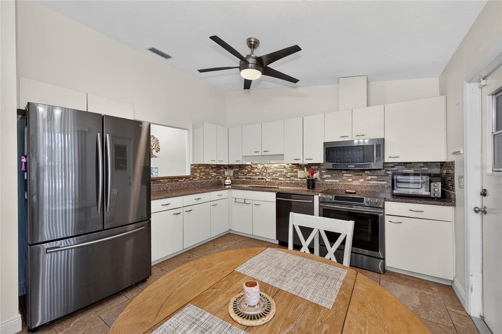 6449 AVOCADO DRIVE, INDIAN LAKE ESTATES, FL — photo 3 of 30