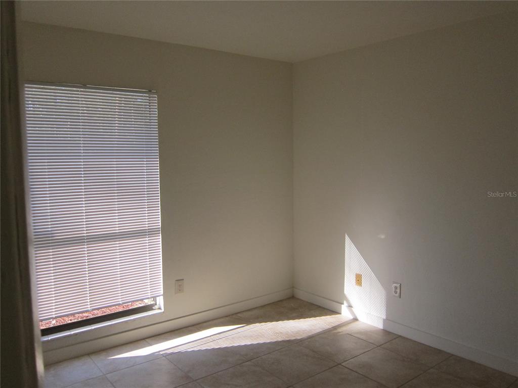 5701 NW 23RD TERRACE UNIT 6, GAINESVILLE, FL — photo 2 of 17