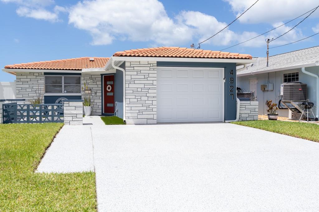 4927 BLUE HERON DRIVE, NEW PORT RICHEY, FL — photo 2 of 30