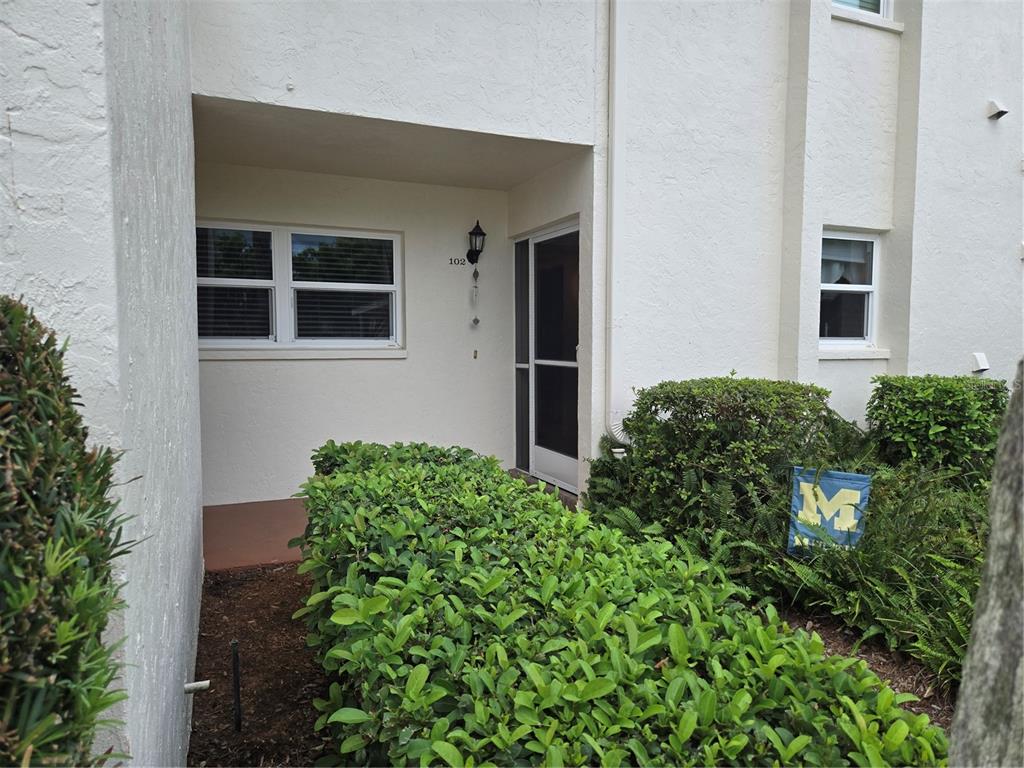 756 VILLAGE CIRCLE UNIT 102, VENICE, FL — photo 2 of 30