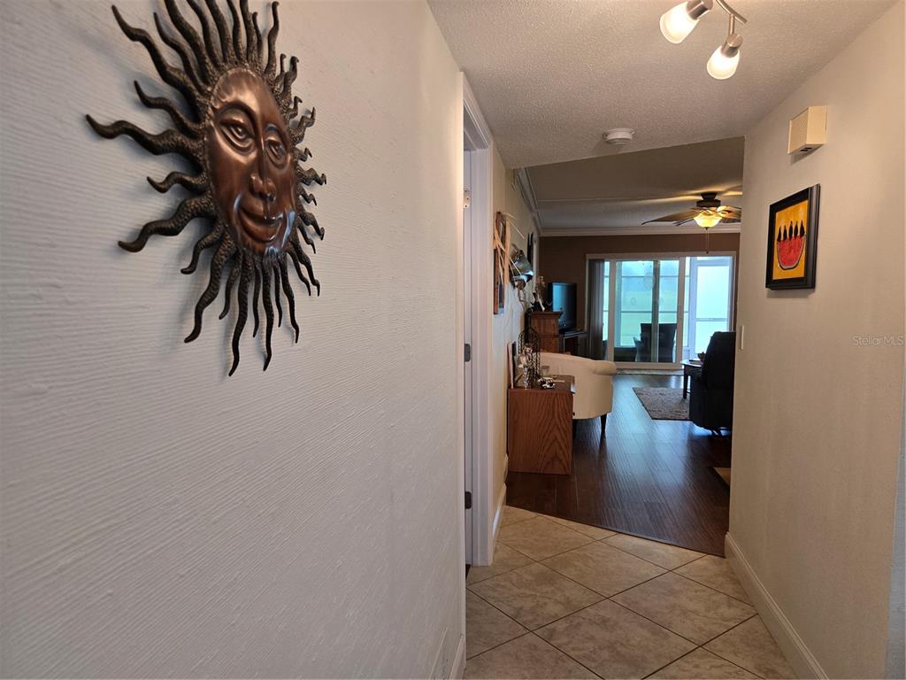 756 VILLAGE CIRCLE UNIT 102, VENICE, FL — photo 3 of 30