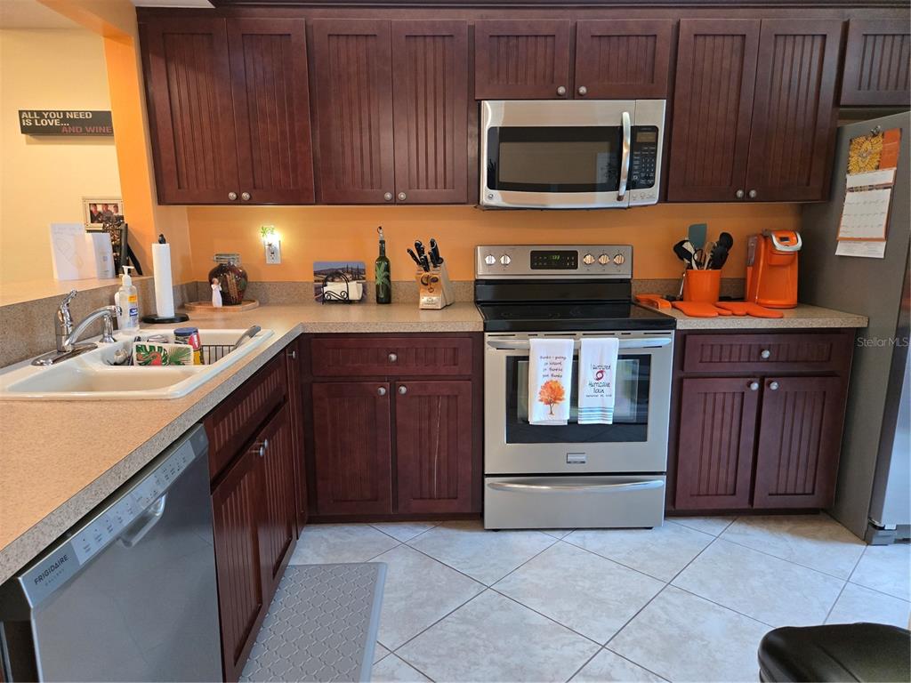 756 VILLAGE CIRCLE UNIT 102, VENICE, FL — photo 5 of 30