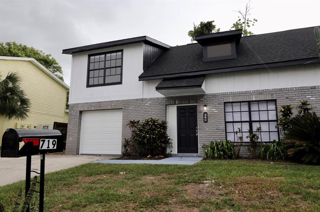 719 GASPARINO COURT, SEFFNER, FL — photo 2 of 25