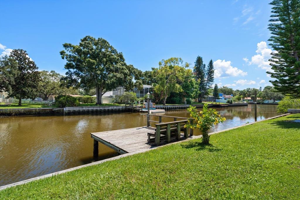 1641 SHERBROOK ROAD, CLEARWATER, FL — photo 3 of 53