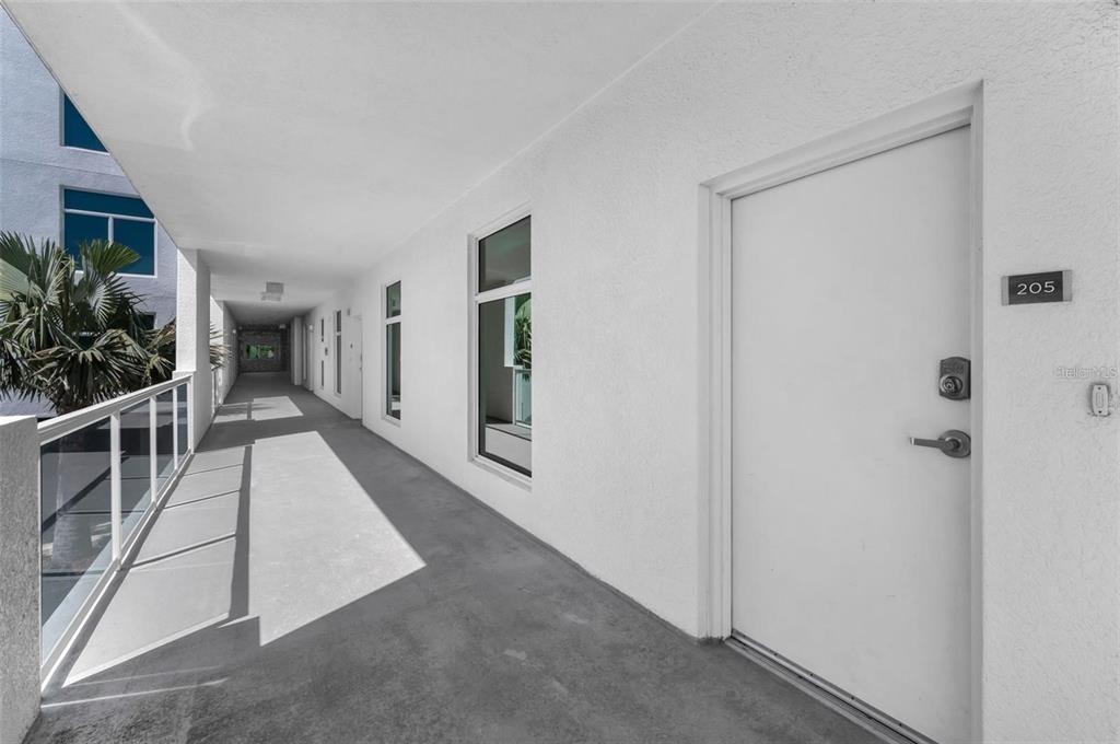 415 ISLAND WAY UNIT 205, CLEARWATER, FL — photo 4 of 30