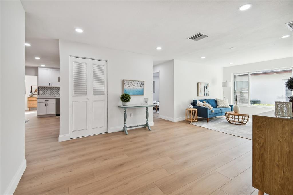 1639 SUMMIT WAY, DUNEDIN, FL — photo 3 of 29