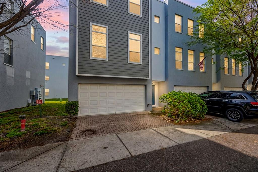 4526 BAY SPRING COURT