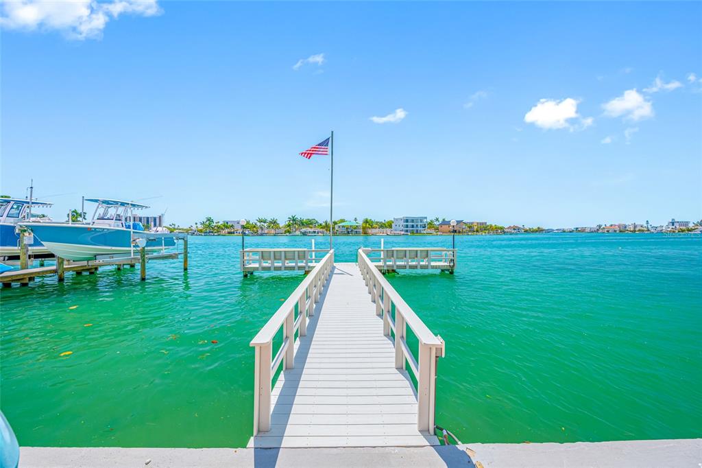 285 107 AVENUE UNIT 306, TREASURE ISLAND, FL — photo 2 of 36