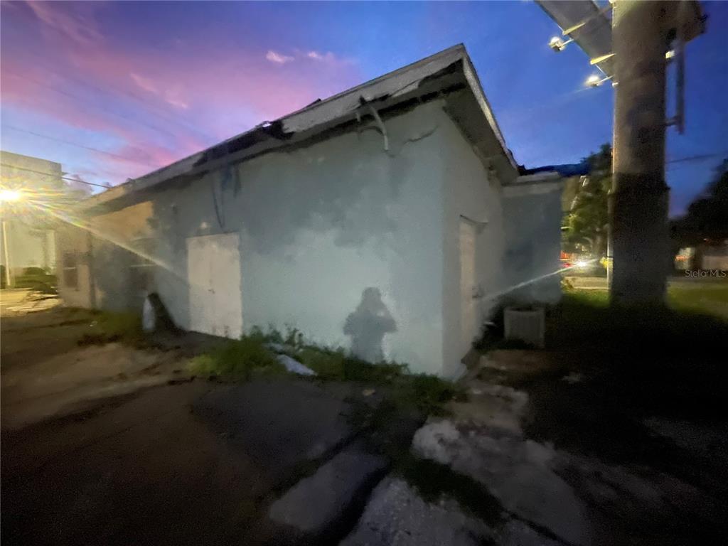 904 7TH AVENUE E, BRADENTON, FL — photo 5 of 5