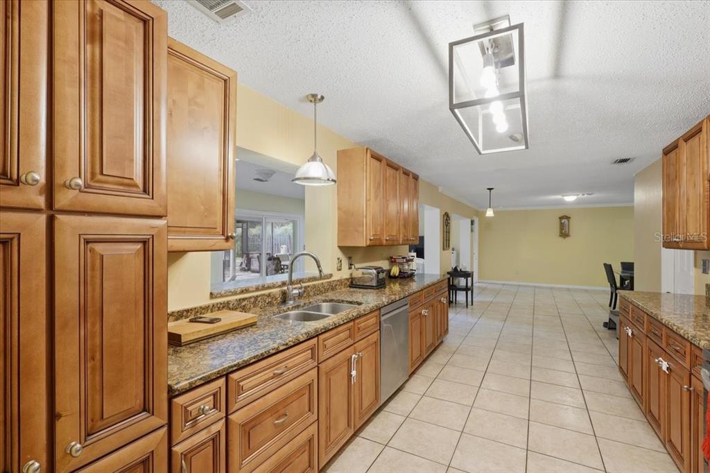 10 BLACKBURN PLACE, PALM COAST, FL — photo 5 of 30