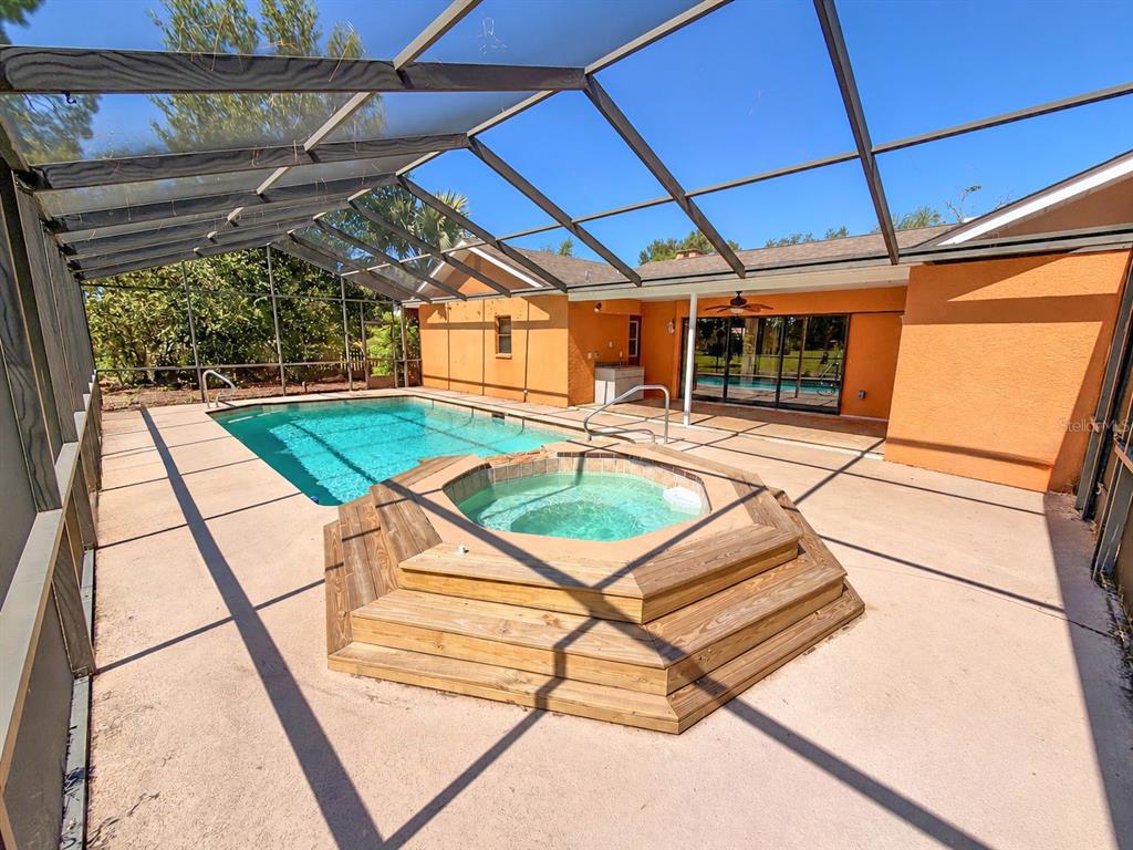 10192 SWANSON COURT, SPRING HILL, FL — photo 2 of 39