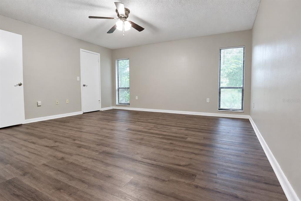 10192 SWANSON COURT, SPRING HILL, FL — photo 5 of 39