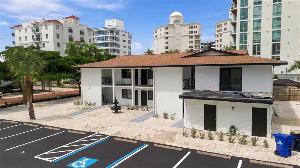 171 GOLDEN GATE POINT, SARASOTA, FL — photo 4 of 30